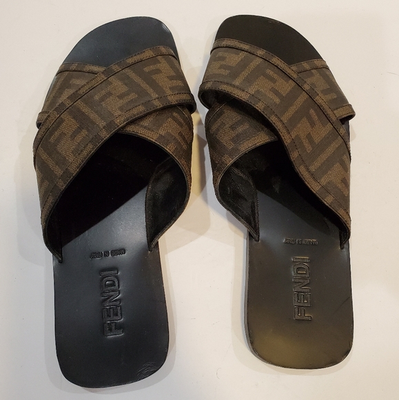 Fendi made in Italy size 7 monogram RARE sandals shoes criss cross leather - Picture 2 of 7
